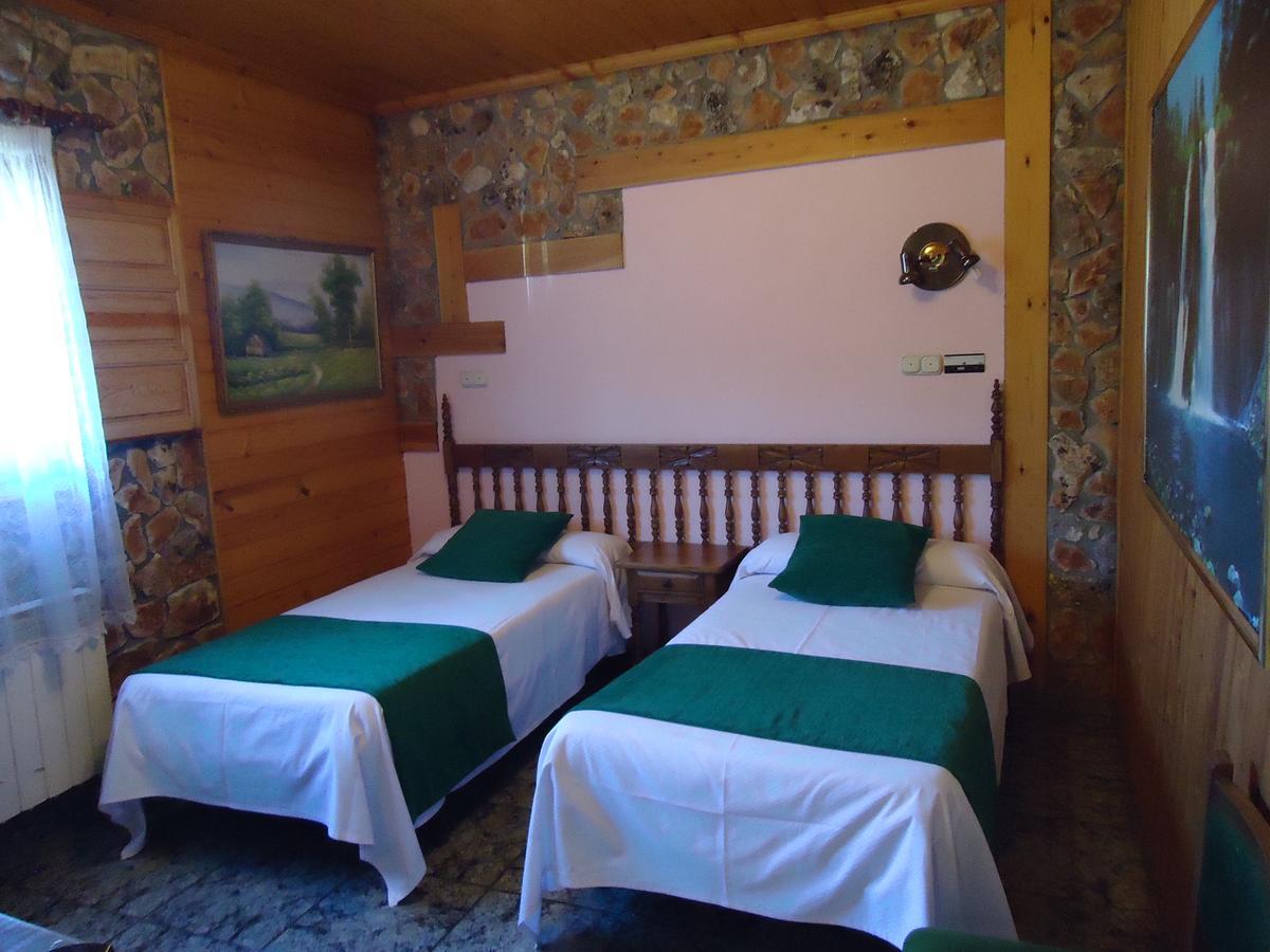 Picon Del Conde Hotel Monasterio de Rodilla Eksteriør billede