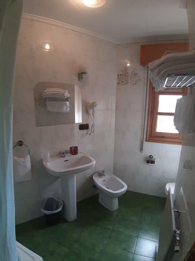 Picon Del Conde Hotel Monasterio de Rodilla Eksteriør billede